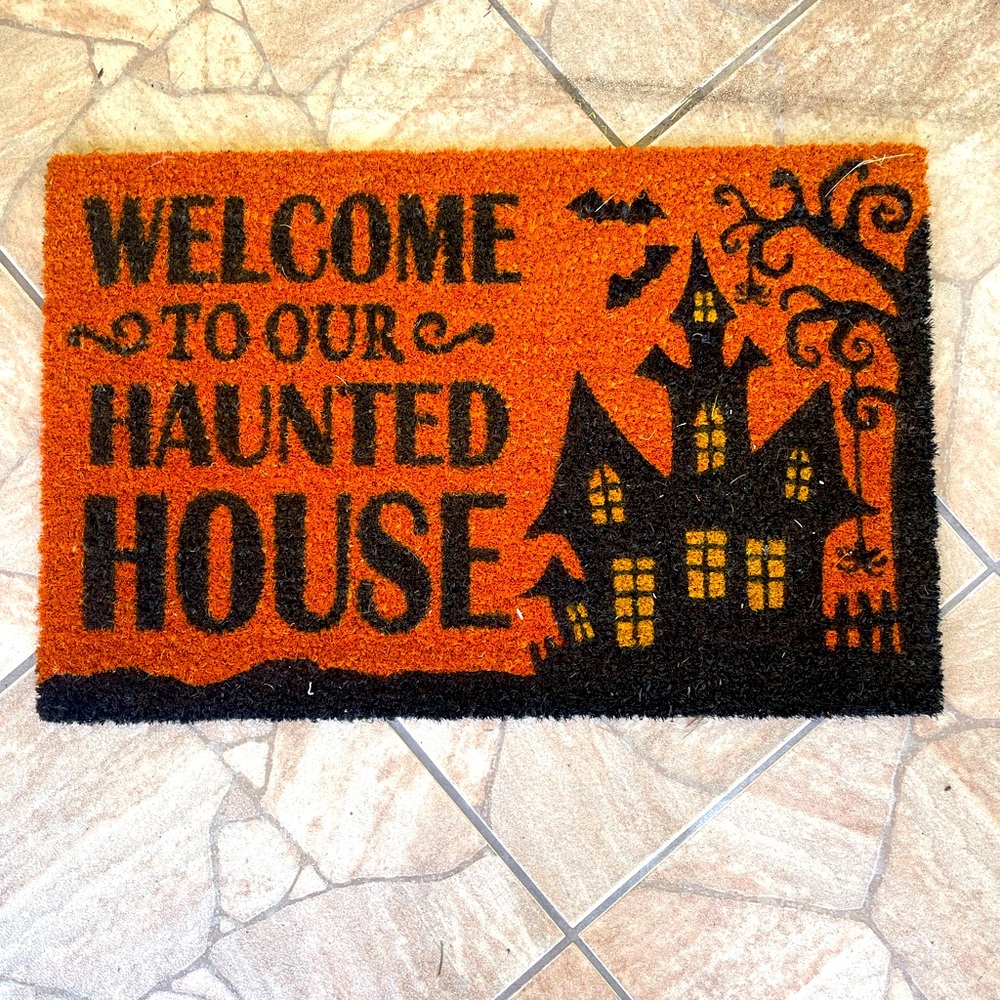 Halloween welcome mat